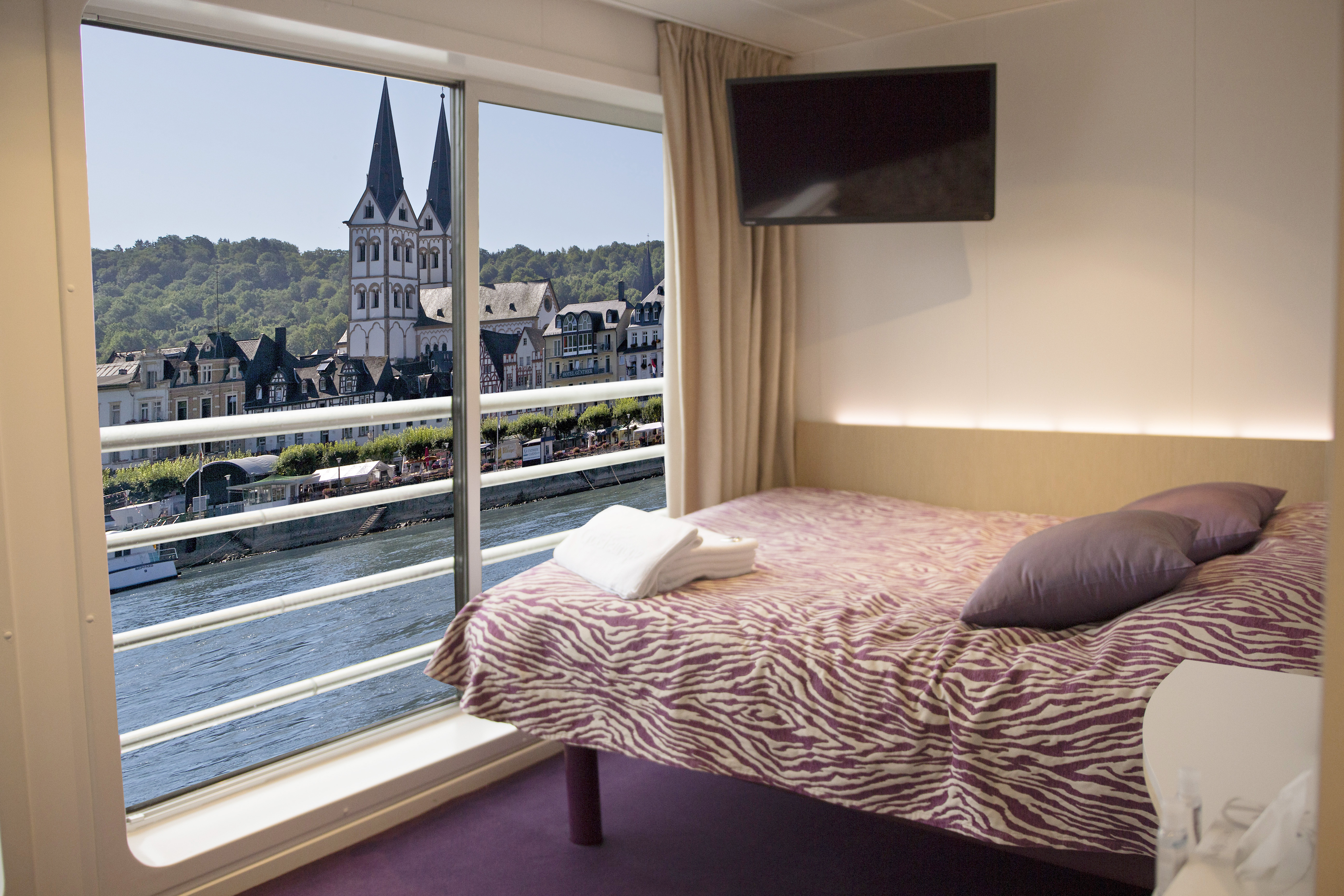 CroisiEurope MS Lafayette Accessible Cabin.jpg